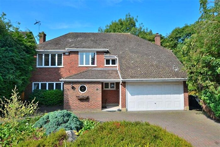 4 Bedroom Detached House To Rent In Garden Way, Loughton, IG10