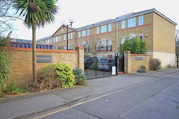 2 Bedroom Flat To Rent In Pulteney Close, Isleworth TW7