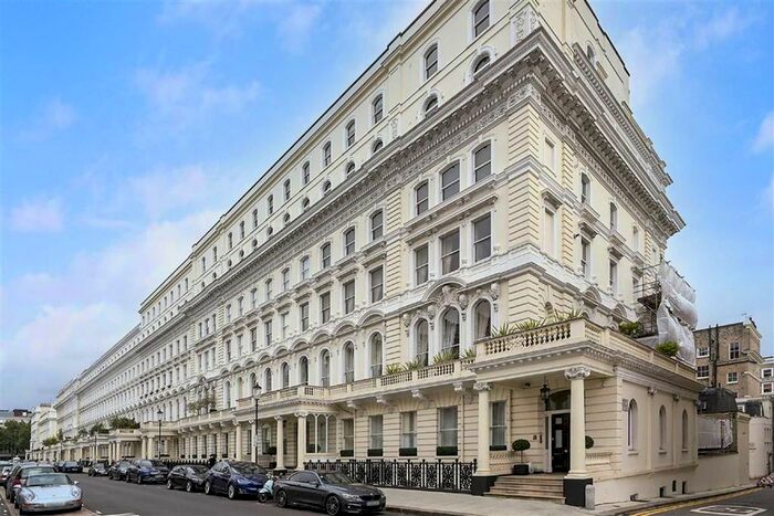 2 Bedroom Flat To Rent In Queen's Gate Terrace, London, SW7
