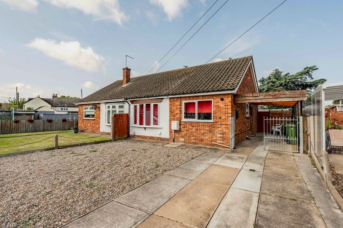 2 Bedroom Semi-Detached Bungalow For Sale In Chapman Avenue, Caister-On-Sea, NR30