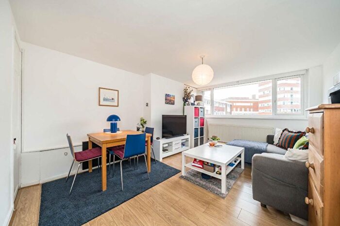 1 Bedroom Flat For Sale In Shoreham Close, Wandsworth, SW18