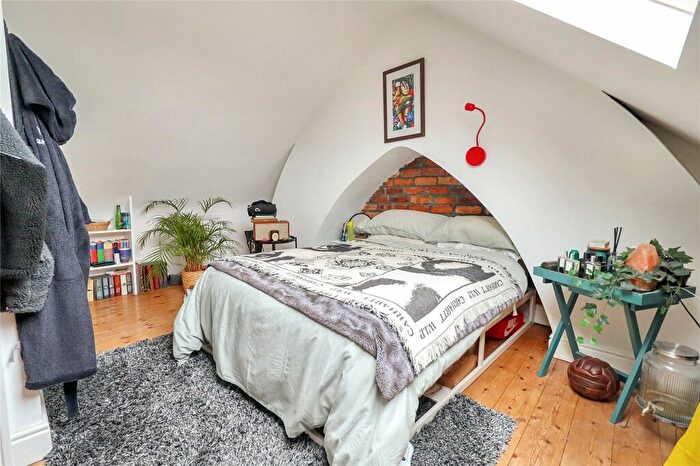 3 Bedroom Terraced House For Sale In Brook Road, Oldfield Park, Bath, BA2