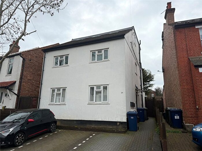 2 Bedroom Flat To Rent In Crescent Road, Barnet, EN4