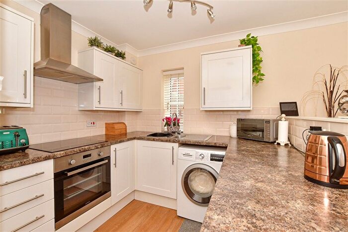2 Bedroom Town House For Sale In High Street, Staplehurst, Tonbridge, Kent, TN12