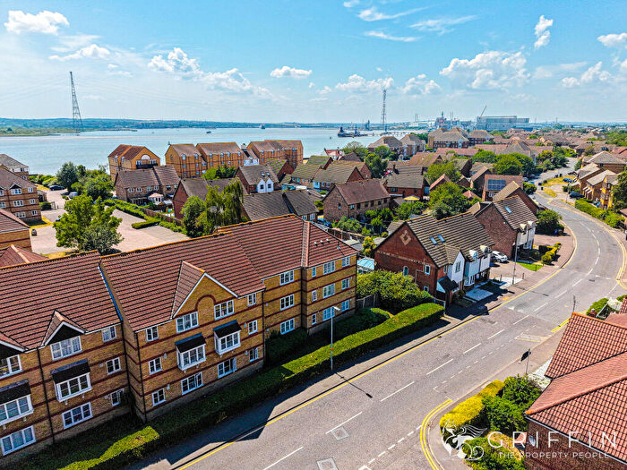 Studio For Sale In Lewes Close, Grays, RM17