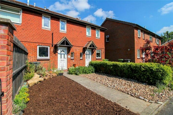2 Bedroom Property To Rent In Lapwing Close, Swindon, SN3