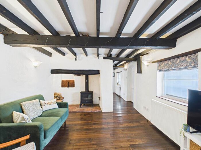 3 Bedroom Detached House For Sale In Dollicott, Haddenham, HP17