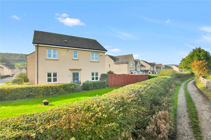 4 Bedroom Detached House For Sale In Ellison Grove, Eastburn, BD20