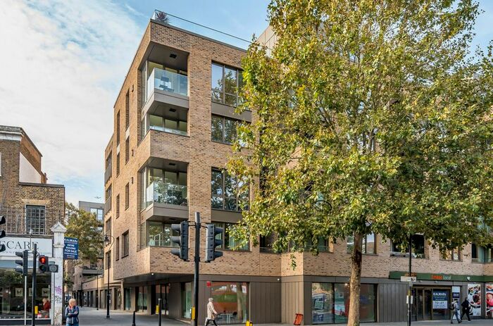 2 Bedroom Flat To Rent In Camberwell Passage, London, SE5