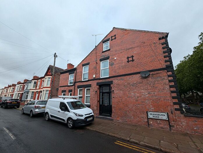 3 Bedroom Flat To Rent In First Floor Flat, Deansburn Road, Liverpool, L13