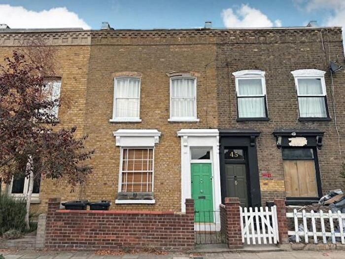 3 Bedroom Property For Sale In Oriel Road, London, E9