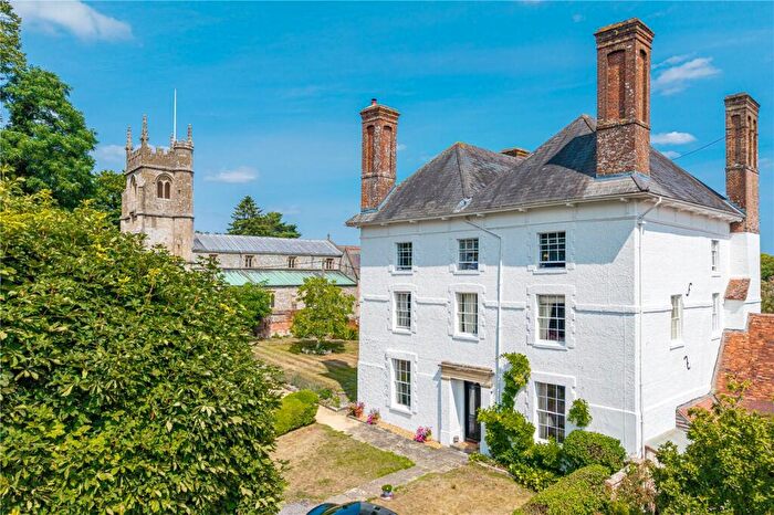 3 Bedroom Detached House For Sale In Swan Road, Pewsey, Wiltshire, SN9