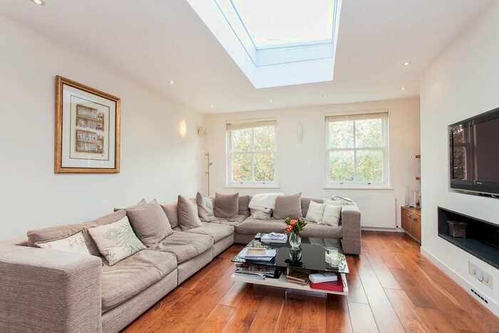 2 Bedroom Flat To Rent In Bolton Gardens, London, SW5