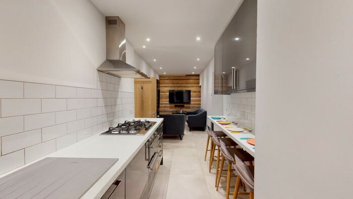 4 Bedroom House To Rent In Cotham Gardens, Bristol, BS6