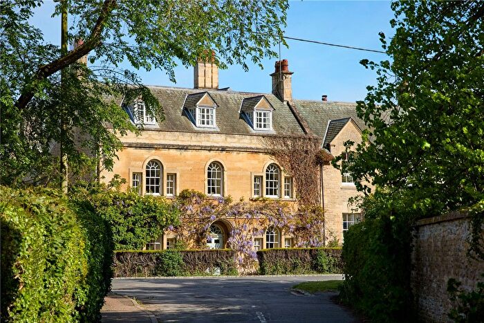 6 Bedroom Semi Detached House For Sale In Broad Street, Bampton, Oxfordshire, OX18