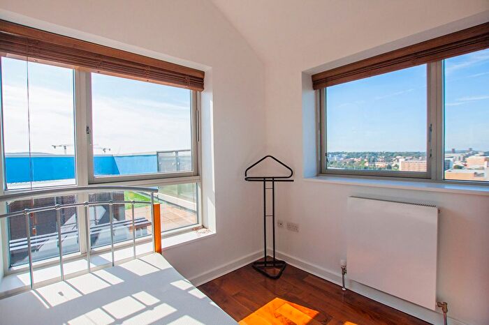 3 Bedroom Flat To Rent In John Harrison Way, London, SE10