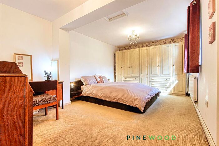 2 Bedroom Detached Bungalow For Sale In Church Close, North Wingfield, Chesterfield, Derbyshire, S42