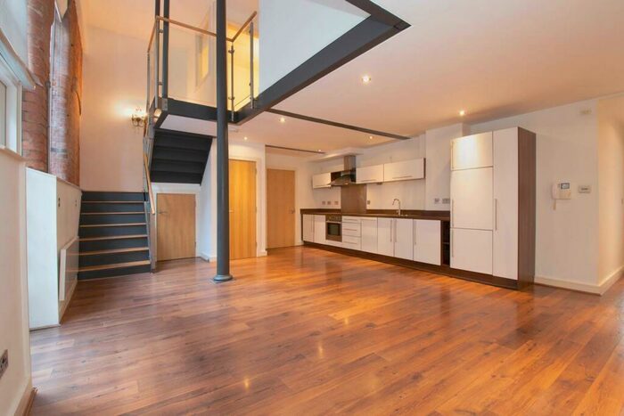 2 Bedroom Apartment To Rent In Scholars Gate, Severn Street, B1