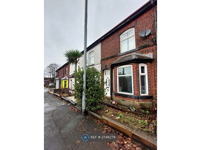 2 Bedroom Terraced House To Rent In Rochdale Old Road, Bury, BL9