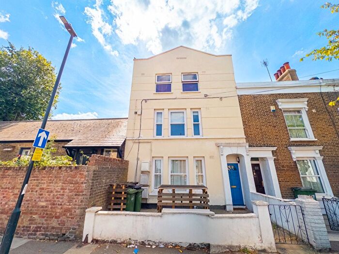 2 Bedroom Flat For Sale In Burrage Place, Woolwich, London, SE18