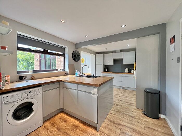 3 Bedroom Detached House For Sale In Fieldfare Close, Thornton, FY5