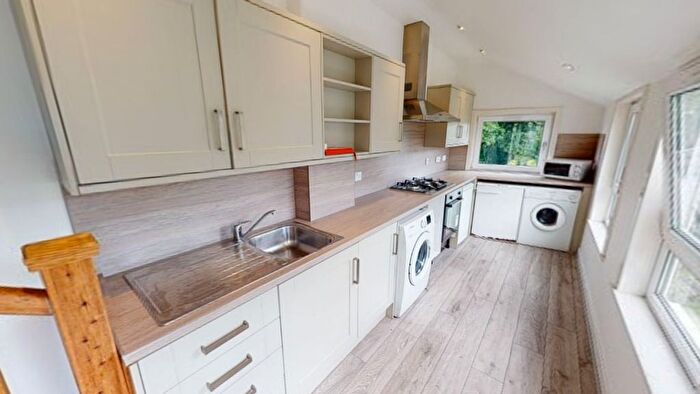 4 Bedroom Flat To Rent In Lilybank Place, Kittybrewster, Aberdeen, AB24