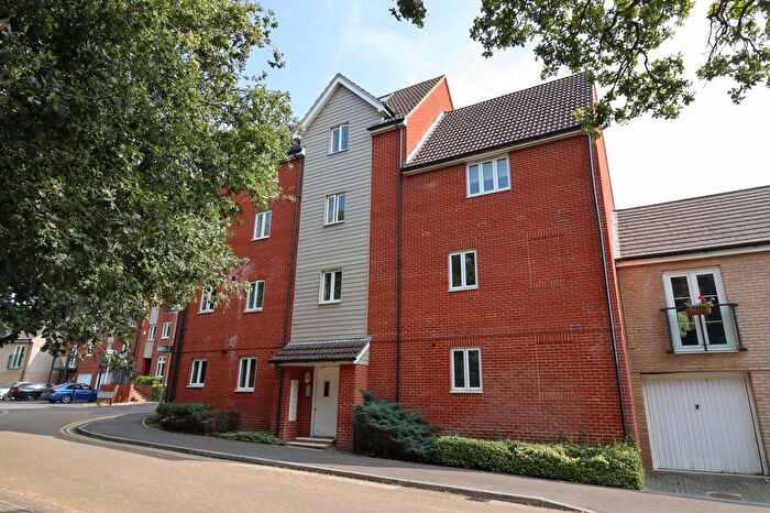 1 Bedroom Flat For Sale In Pomeroy Crescent, Hedge End, SO30