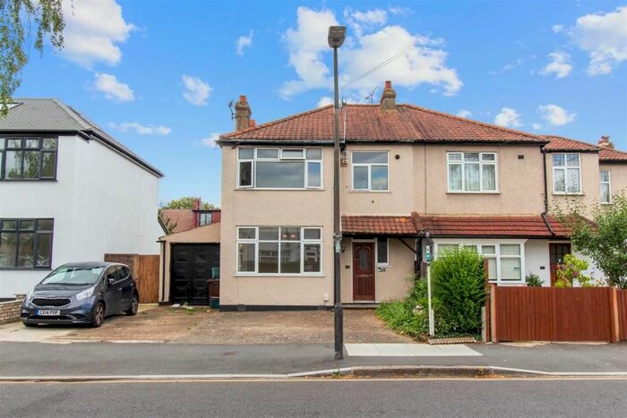 1 Bedroom Maisonette To Rent In Hazelwood Avenue, Morden, SM4