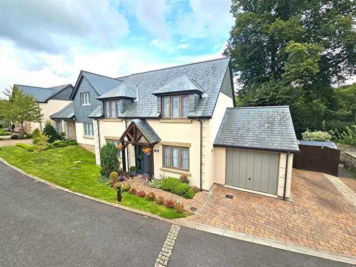 4 Bedroom Detached House For Sale In Trendle Gardens, Tavistock, PL19