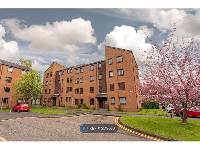 2 Bedroom Flat To Rent In White Park, Edinburgh, EH11