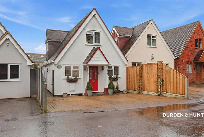 3 Bedroom Detached House For Sale In Eastwood Old Road, Leigh-On-Sea, SS9