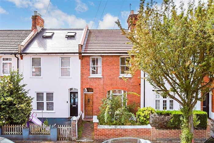 2 Bedroom Terraced House For Sale In Willow Street, Chingford, E4