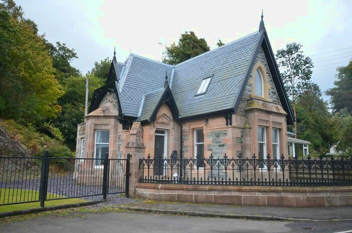 2 Bedroom Cottage To Rent In Shore Road, Cove, Argyll & Bute, G84