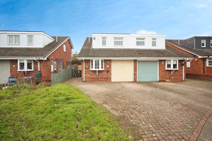 3 Bedroom Semi Detached House For Sale In Kingscote Close, Redditch, B98