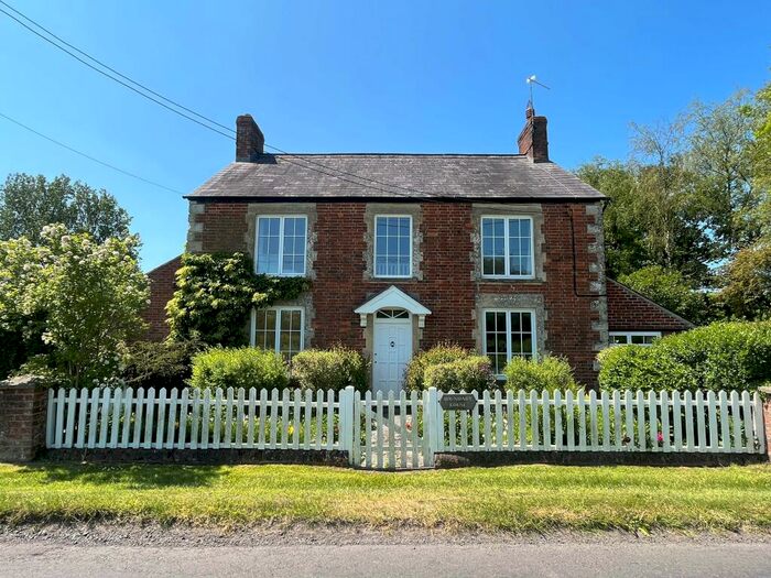 3 Bedroom Detached House To Rent In Shaftesbury Road, Shaftesbury Road, Mere, BA12