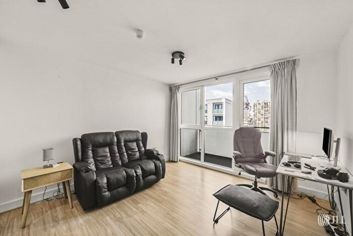 2 Bedroom Apartment For Sale In Apollo Court, High Street, London, E15