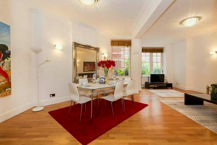 3 Bedroom Flat To Rent In Maida Vale, London, W9
