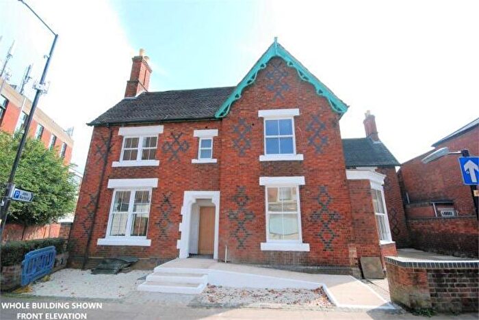 1 Bedroom Flat To Rent In Albert Street, Warwickshire, Rugby, CV21