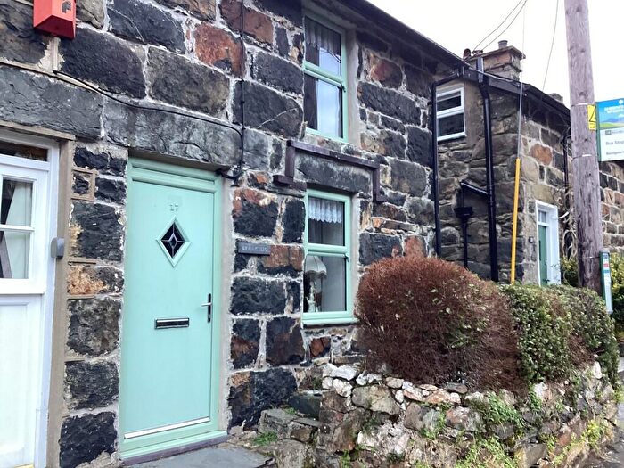 2 Bedroom End Of Terrace House For Sale In Gwynant Street, Caernarfon, LL55