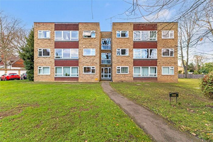 2 Bedroom Flat To Rent In St. Georges Avenue, Weybridge, Surrey, KT13