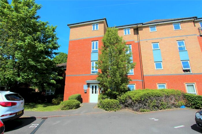 2 Bedroom Flat To Rent In Rossetti Court, Byron Road, Eastleigh, Hampshire SO50