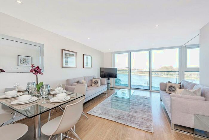 3 Bedroom Apartment To Rent In Centurion Building, Queenstown Road, London, SW11