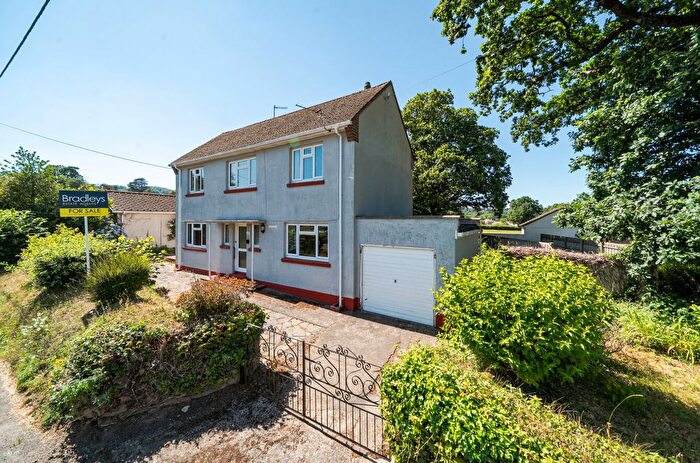 3 Bedroom Detached House For Sale In Brimley Road, Bovey Tracey, Newton Abbot, Devon, TQ13