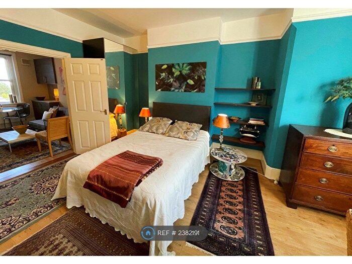 1 Bedroom Flat To Rent In Muswell Hill Road, London, N10