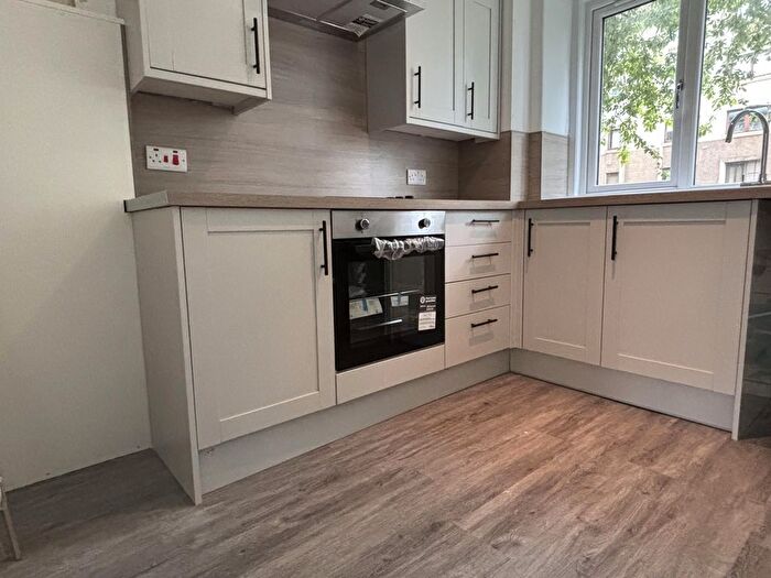 2 Bedroom Flat To Rent In Keal Avenue, Knightswood, Glasgow, G15