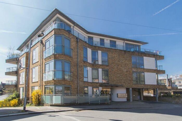 2 Bedroom Flat To Rent In The Point, Wemyss Road, Blackheath, SE3