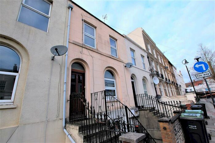 1 Bedroom Flat To Rent In Edwin Street, Town Centre, DA12