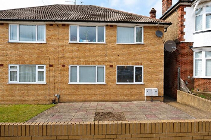 2 Bedroom Apartment To Rent In Callander Road, London, SE6