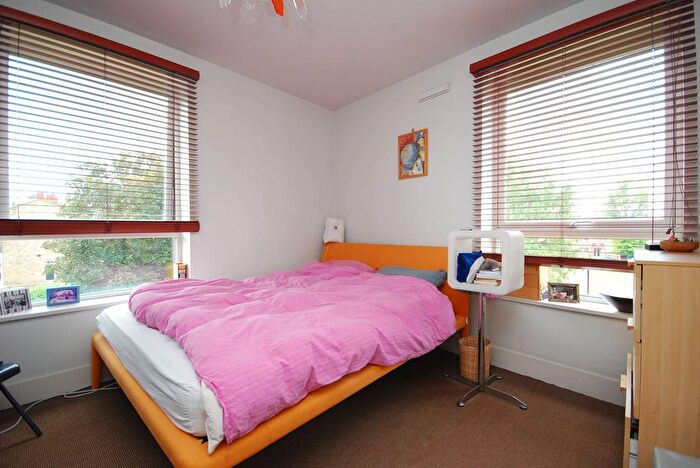 2 Bedroom Flat To Rent In Shepherdess Walk, Angel, London, N1