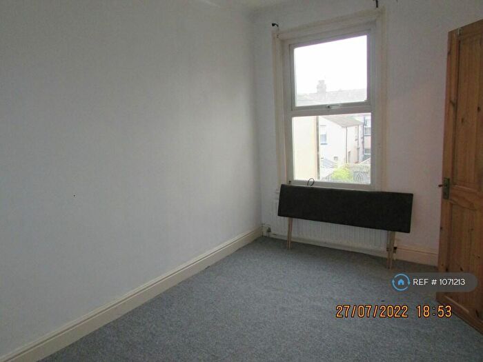 4 Bedroom Terraced House To Rent In Priestfield Road, Gillingham, ME7